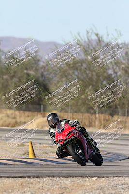 media/Dec-01-2025-Moto Forza (Mon) [[2daa91e15f]]/3-Beginner Group/Session 3 (Turn 3)/